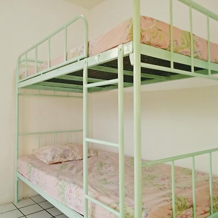Griya Backpacker Pak Yon Bed & Breakfast Malang Exterior foto