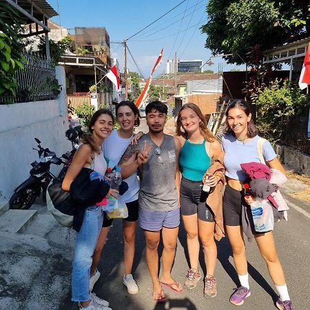 Griya Backpacker Pak Yon Bed & Breakfast Malang Exterior foto