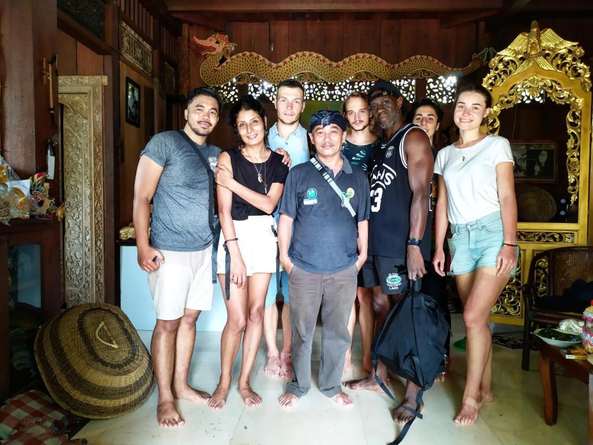 Griya Backpacker Pak Yon Bed & Breakfast Malang Exterior foto