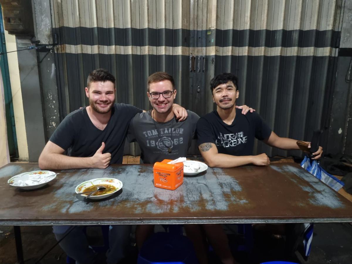 Griya Backpacker Pak Yon Bed & Breakfast Malang Exterior foto